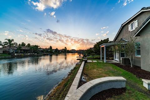 10834 E Clearwater Way, Clovis, CA 93619 photo 1