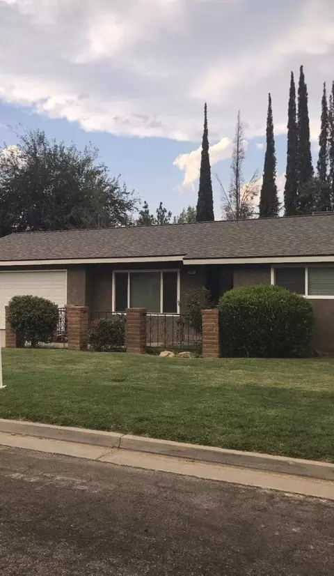 2817 Holiday Way, Madera, CA 93637 photo 1