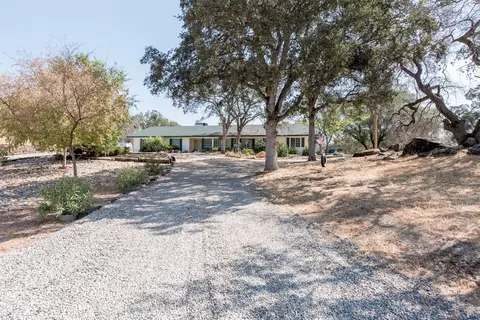 27948 Twin Ponds Rd, Clovis, CA 93619 photo 1