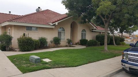 3195 N Whittier Ave, Clovis, CA 93611 photo 1