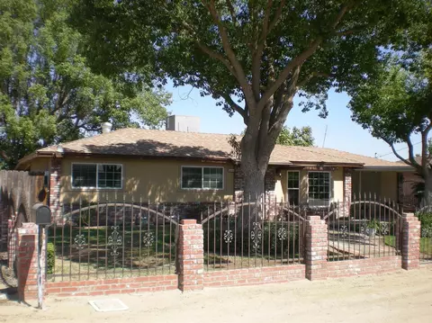 8728 E Dinuba Ave, Selma, CA 93662 photo 1