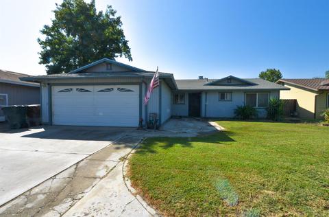1447 E Levin Ave, Tulare, CA 93274 photo 1