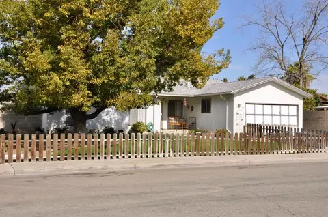 267 W Holland Ave, Clovis, CA 93612 photo 1