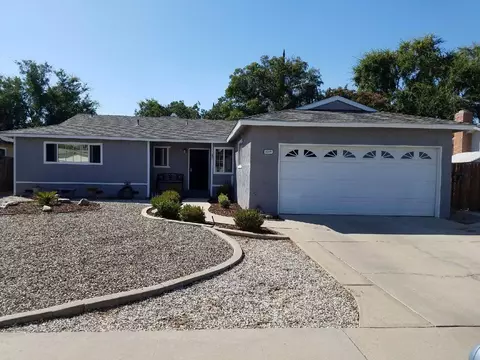 2288 Ezie Ave, Clovis, CA 93611 photo 1