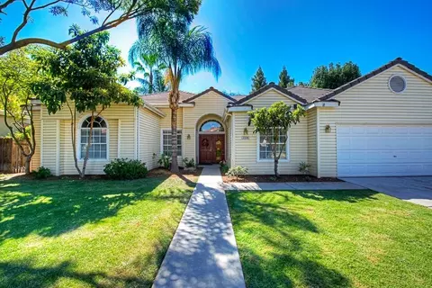 2330 Houston Ave, Clovis, CA 93611 photo 1