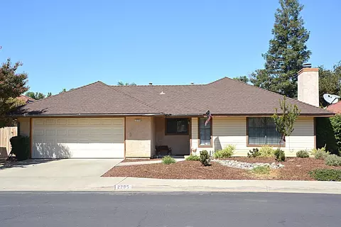 2295 Beverly Ave, Clovis, CA 93611 photo 1
