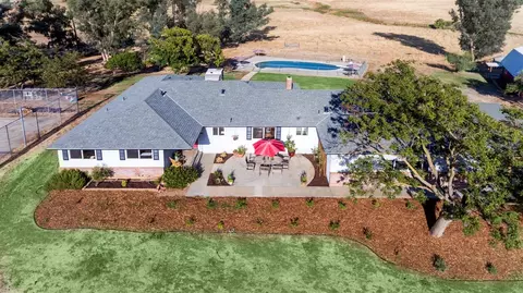 12194 N Armstrong Ave, Clovis, CA 93619 photo 1