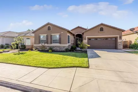 2432 Prescott Ave, Clovis, CA 93619 photo 1