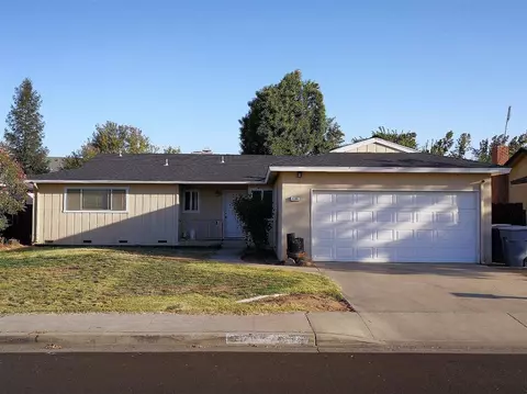 1735 Fairmont Ave, Clovis, CA 93611 photo 1
