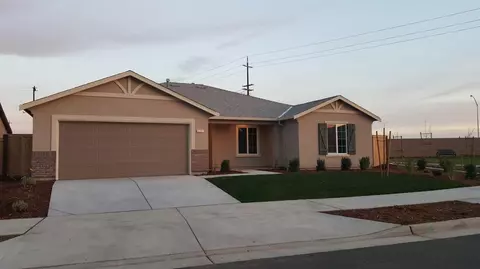 5451 E Laurite Ave, Fresno, CA 93727 photo 1