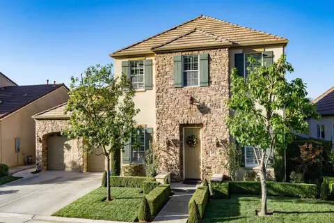 1077 Loyola Ave, Clovis, CA 93619 photo 1