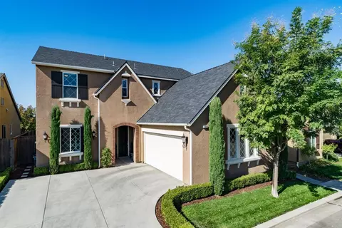 1638 N Mcpherson Ln, Clovis, CA 93619 photo 1