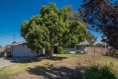 18051 Varden Ct, Madera, CA 93638 photo 1