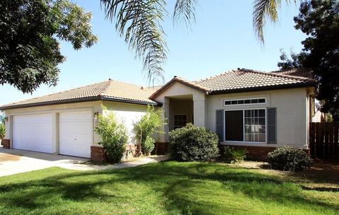 1429 Hicks St, Selma, CA 93662 photo 1