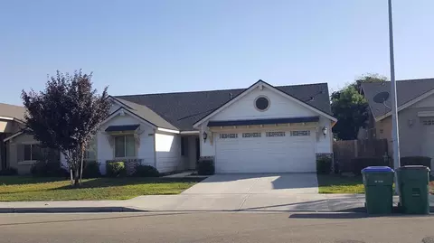 1045 Clara Ave, Fowler, CA 93625 photo 1