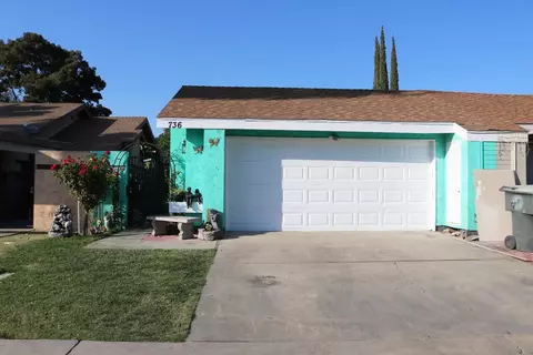 736 E Harold Ave, Visalia, CA 93292 photo 1