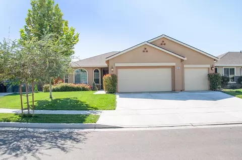4005 E Laura Ave, Visalia, CA 93292 photo 1