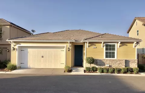 3557 Muse Way, Clovis, CA 93619 photo 1
