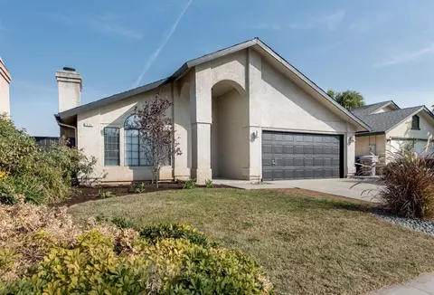 1451 Houston Ave, Clovis, CA 93611 photo 1