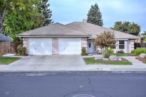 2425 Lincoln Ave, Clovis, CA 93611 photo 1