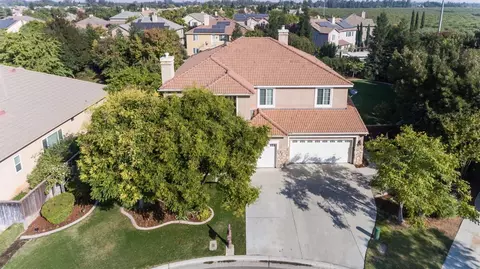 11078 E Mitchell Peak Way, Clovis, CA 93619 photo 1