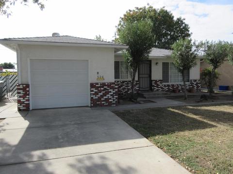 526 Beverly Dr, Clovis, CA 93612 photo 1
