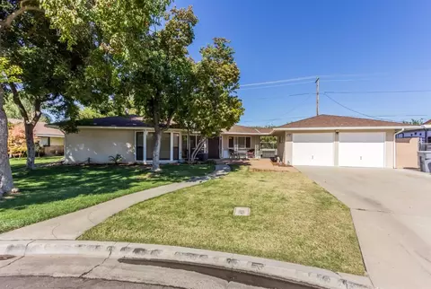 779 Almond Dr, Clovis, CA 93612 photo 1