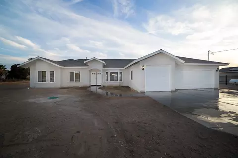 35760 John Albert Dr, Madera, CA 93636 photo 1