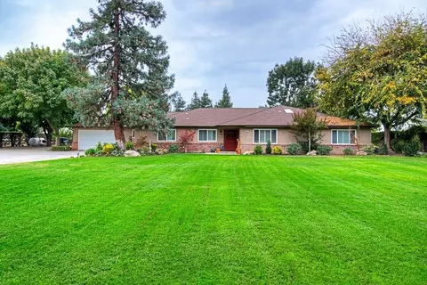 6185 N Montana Ave, Clovis, CA 93619 photo 1