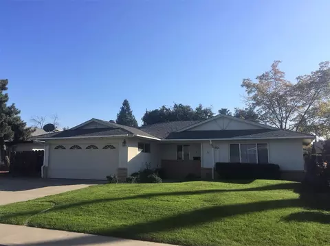 315 Evergreen Ave, Visalia, CA 93277 photo 1