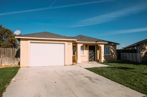 1091 Koufax Ave, Madera, CA 93638 photo 1