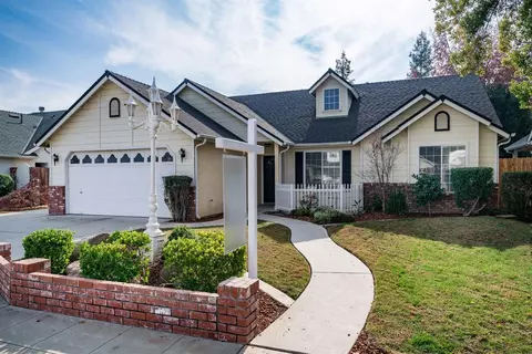 248 Oak Ave, Clovis, CA 93611 photo 1