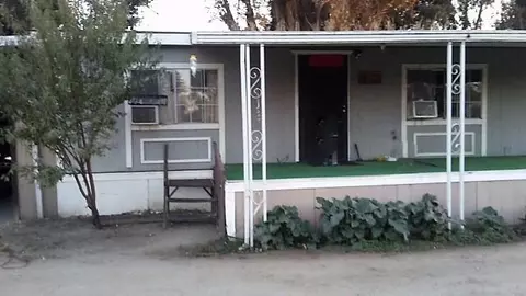 11545 15th Ave, Lemoore, CA 93245 photo 1