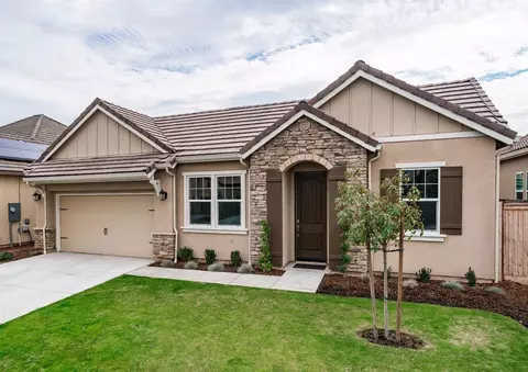 2678 Vartikian Ave, Clovis, CA 93611 photo 1