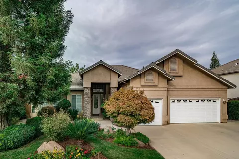 413 W Omaha Ave, Clovis, CA 93619 photo 1