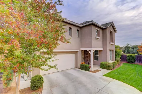 893 Beauregard Ln, Clovis, CA 93619 photo 1