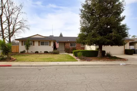 926 Renn Ave, Clovis, CA 93611 photo 1