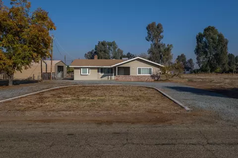 11884 E Shields Ave, Sanger, CA 93657 photo 1