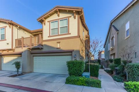 365 N Greco Ln, Clovis, CA 93611 photo 1