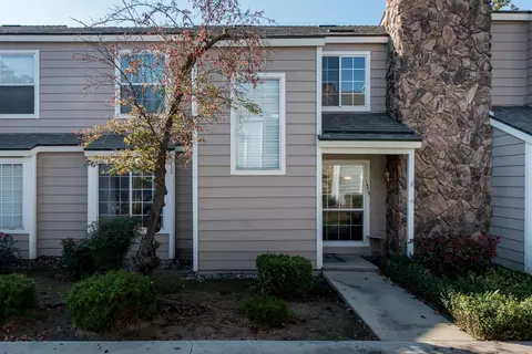 1475 Mayflower Way, Clovis, CA 93612 photo 1