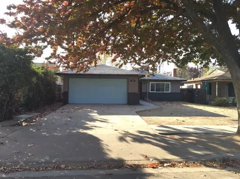 44 E Strother Ave, Fresno, CA 93706 photo 1