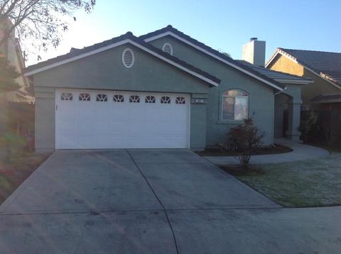 992 Fedora Ave, Clovis, CA 93612 photo 1