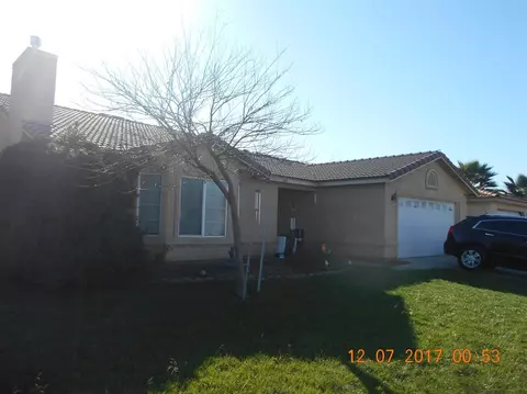 538 Saint Teressa Ct, Merced, CA 95341 photo 1