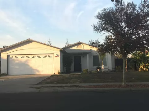 1307 Lacreta Ave, Madera, CA 93638 photo 1