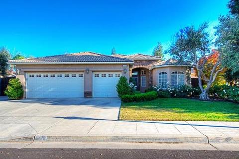 1825 N Pistachio Ave, Clovis, CA 93619 photo 1