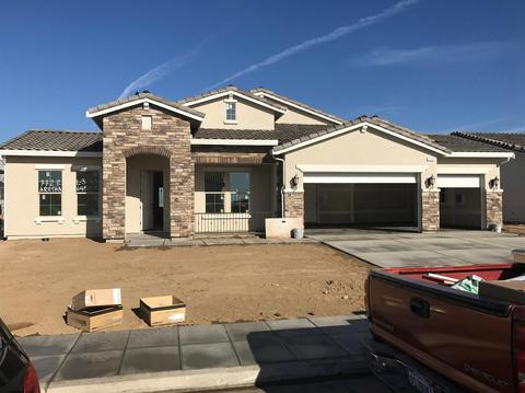 772 E Aretha Ave, Fowler, CA 93625 photo 1