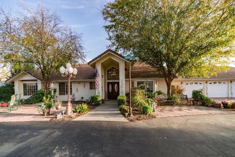 5669 E Appaloosa Ave, Clovis, CA 93619 photo 1