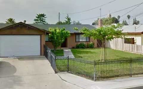 4886 E White Ave, Fresno, CA 93727 photo 1