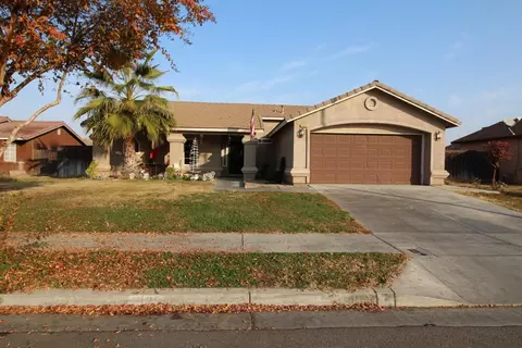 1437 Lacreta Ave, Madera, CA 93638 photo 1