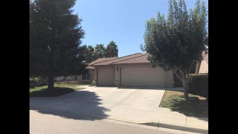 2072 W Park Dr, Madera, CA 93637 photo 1